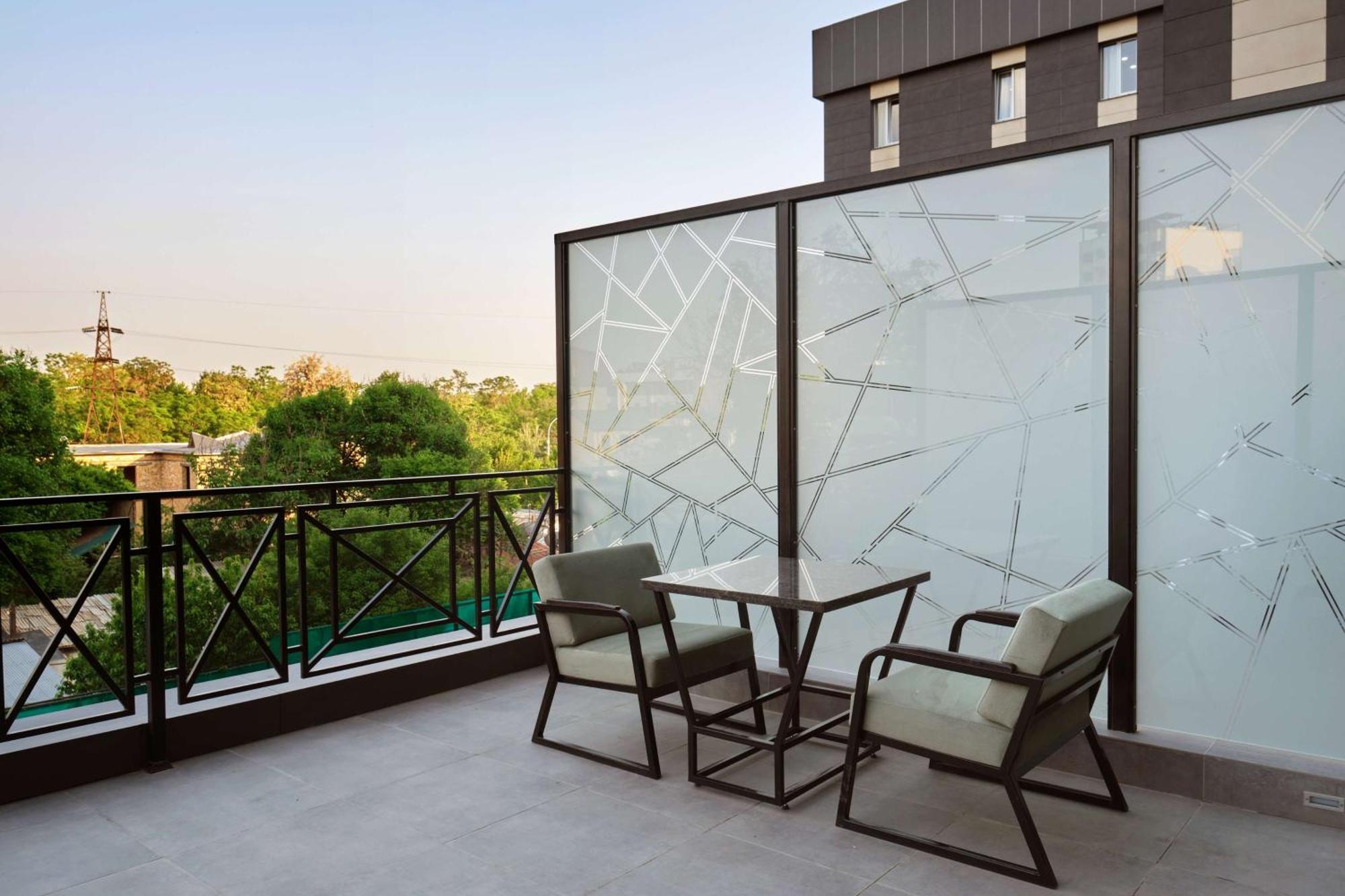 Panarams Tashkent Hotel, A Member Of Radisson Individuals Exterior foto